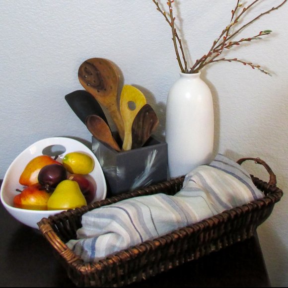 NWT Hand Painted Wood Utensil Holder - Picture 2 of 5